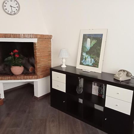 Casa Sofia - Appartamento Con Parcheggio Riservato Terni Exterior foto
