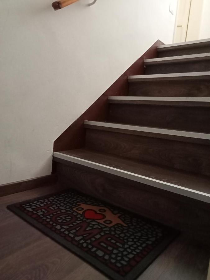 Casa Sofia - Appartamento Con Parcheggio Riservato Terni Exterior foto